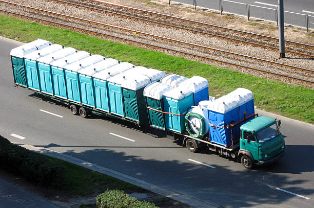 Best Porta potty delivery and setup  in Franklin, MI
